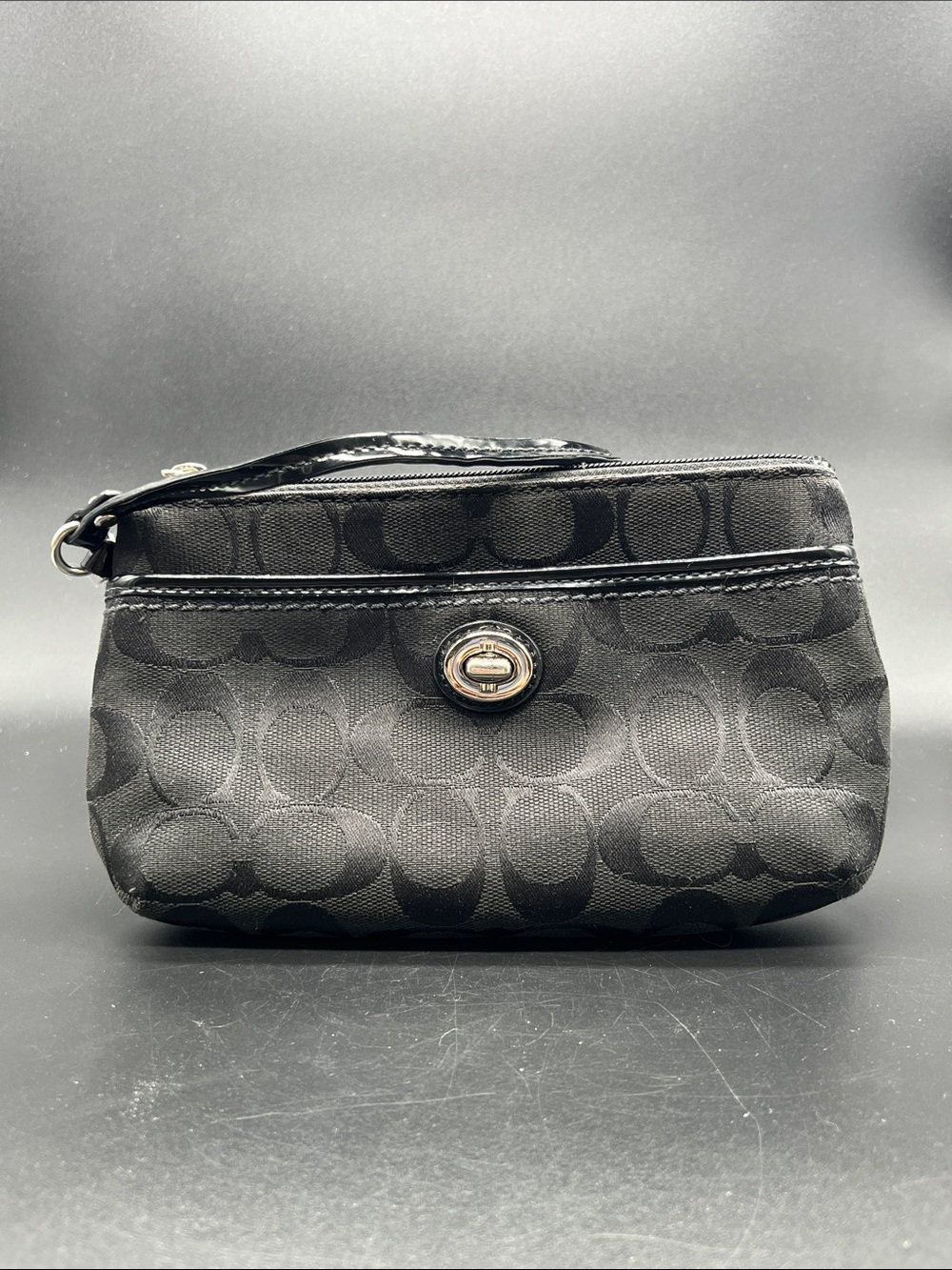 Coach Black Signature Jacquard Patent Turnlock Wristlet Purse Y2K Vintage